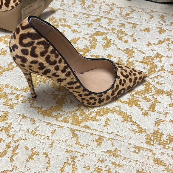 Heels - Picture 4 of 4